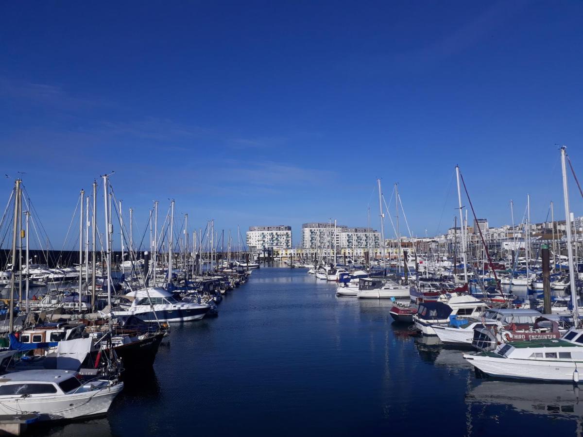Unique, Loft-Style Apartment With Fantastic Brighton Marina Views Экстерьер фото